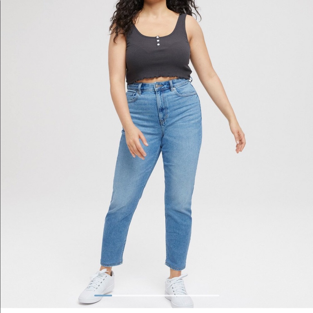 American Eagle Stretch Mom Jeans